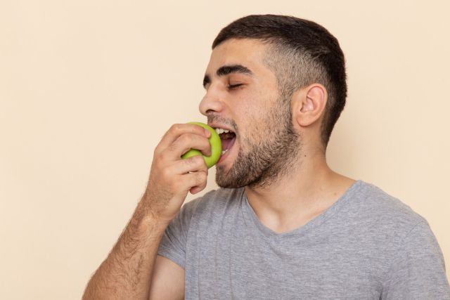 Fastidio al rumore della masticazione