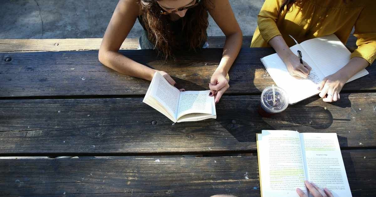 Perché essere fuori corso all’università genera effetti psicologici