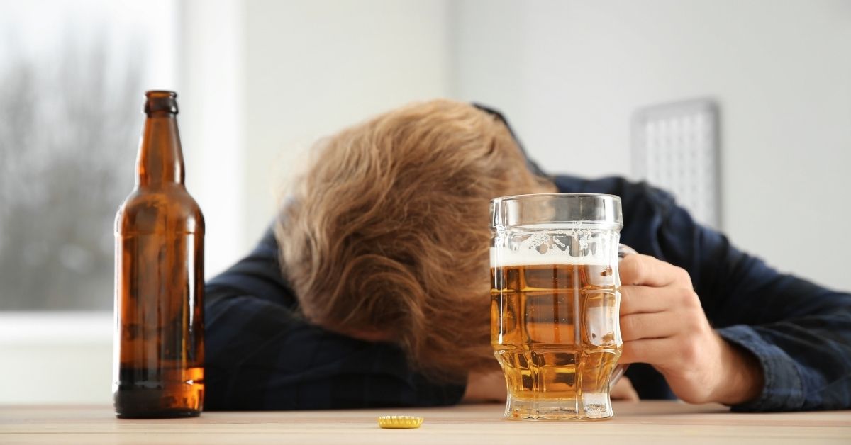 Ubriachezza molesta e alcolismo