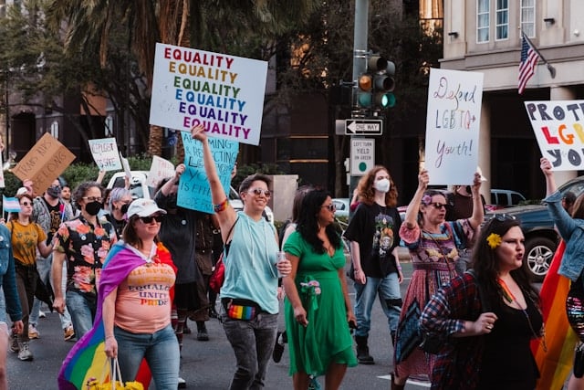 Definizioni e differenze: pansessualità, gender fluid e disforia di genere
