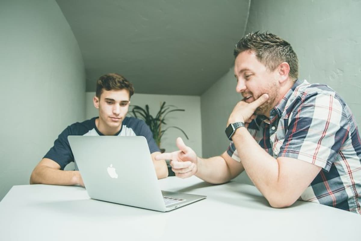 Come aiutare un figlio adolescente in crisi?