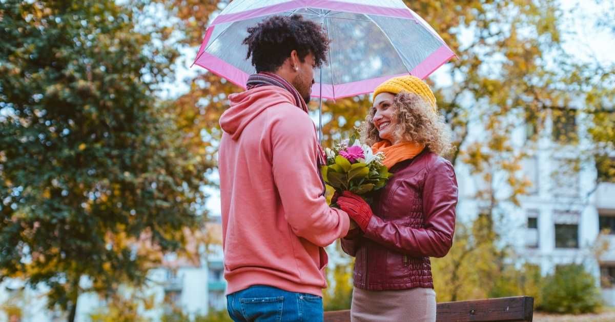 Love bombing e corteggiamento