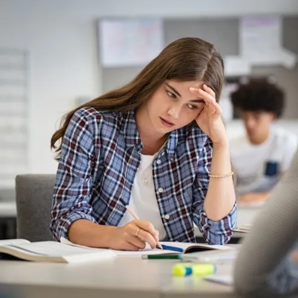 Cosa può causare lo stress in adolescenza
