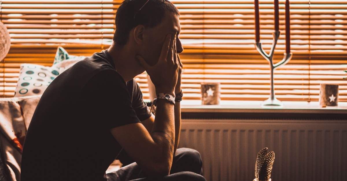 Persona con attacchi di rabbia sotto farmaci