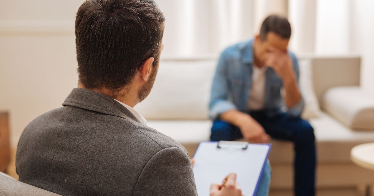 Cosa fa lo psicologo con chi ha problemi di alcolismo