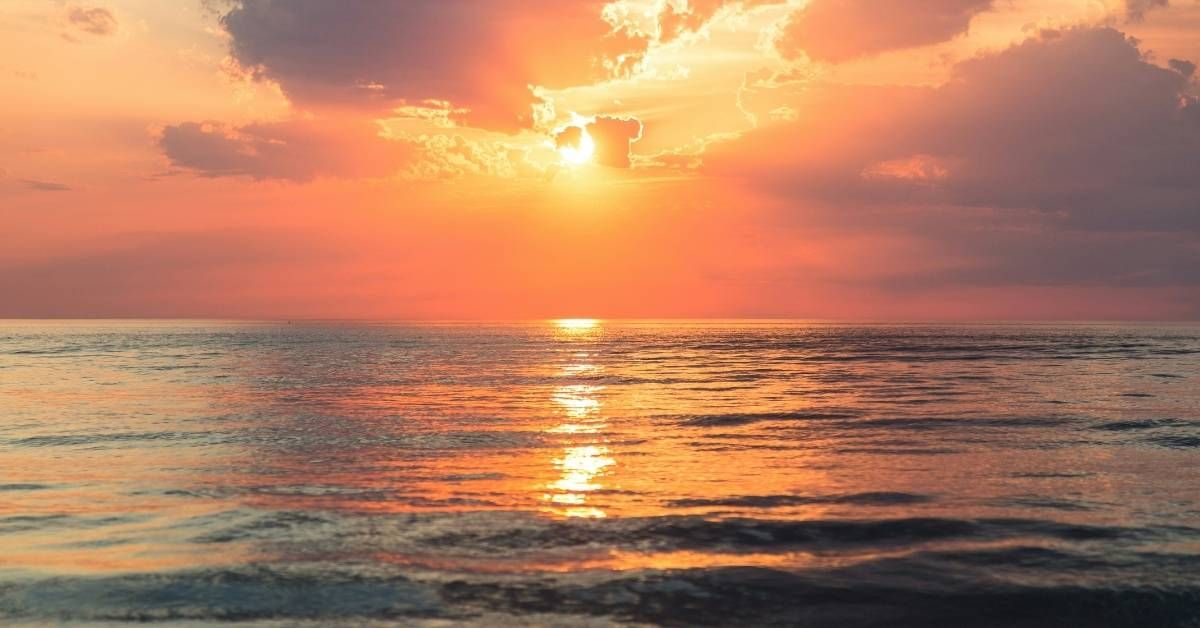 tramonto sul mare
